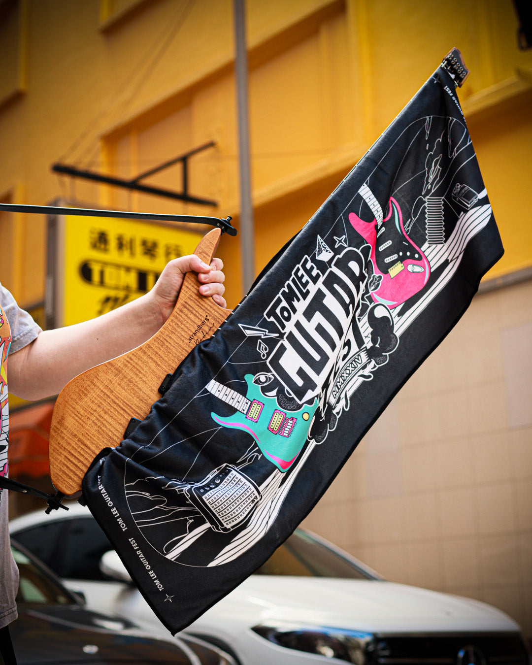 Guitar Fest. - Towel (Black/White), Limited Editions