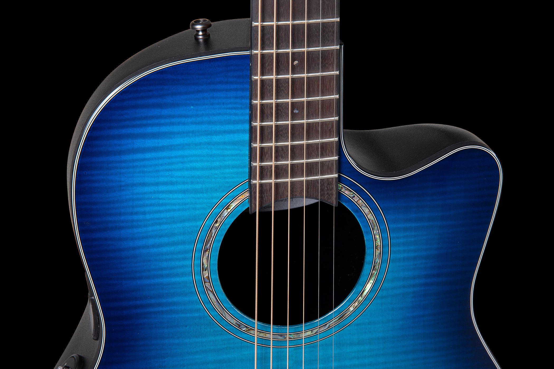 Ovation E-Acoustic Guitar Celebrity Standard Plus Mid Cutaway, Blue Flamed Maple