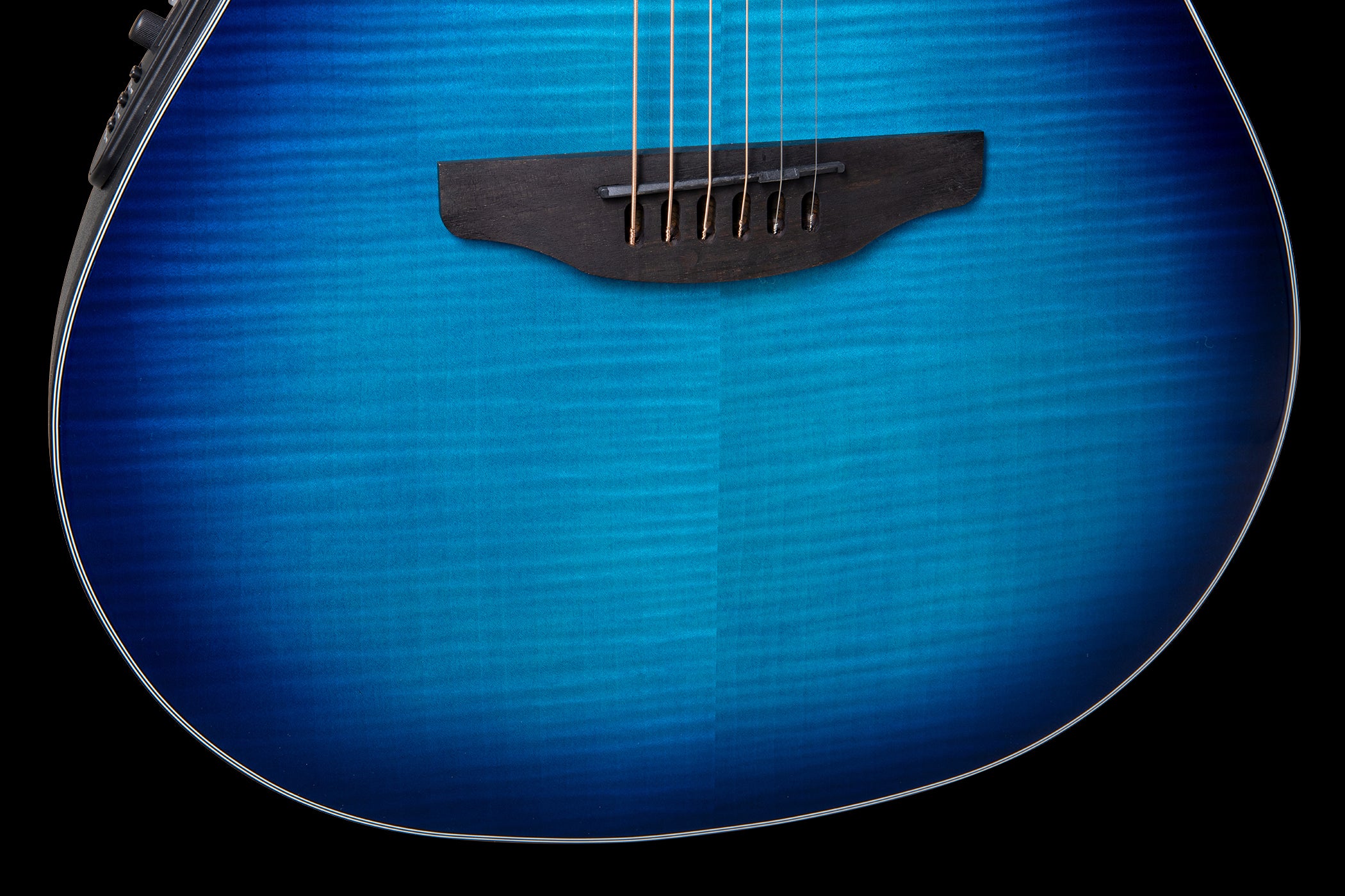 Ovation E-Acoustic Guitar Celebrity Standard Plus Mid Cutaway, Blue Flamed Maple