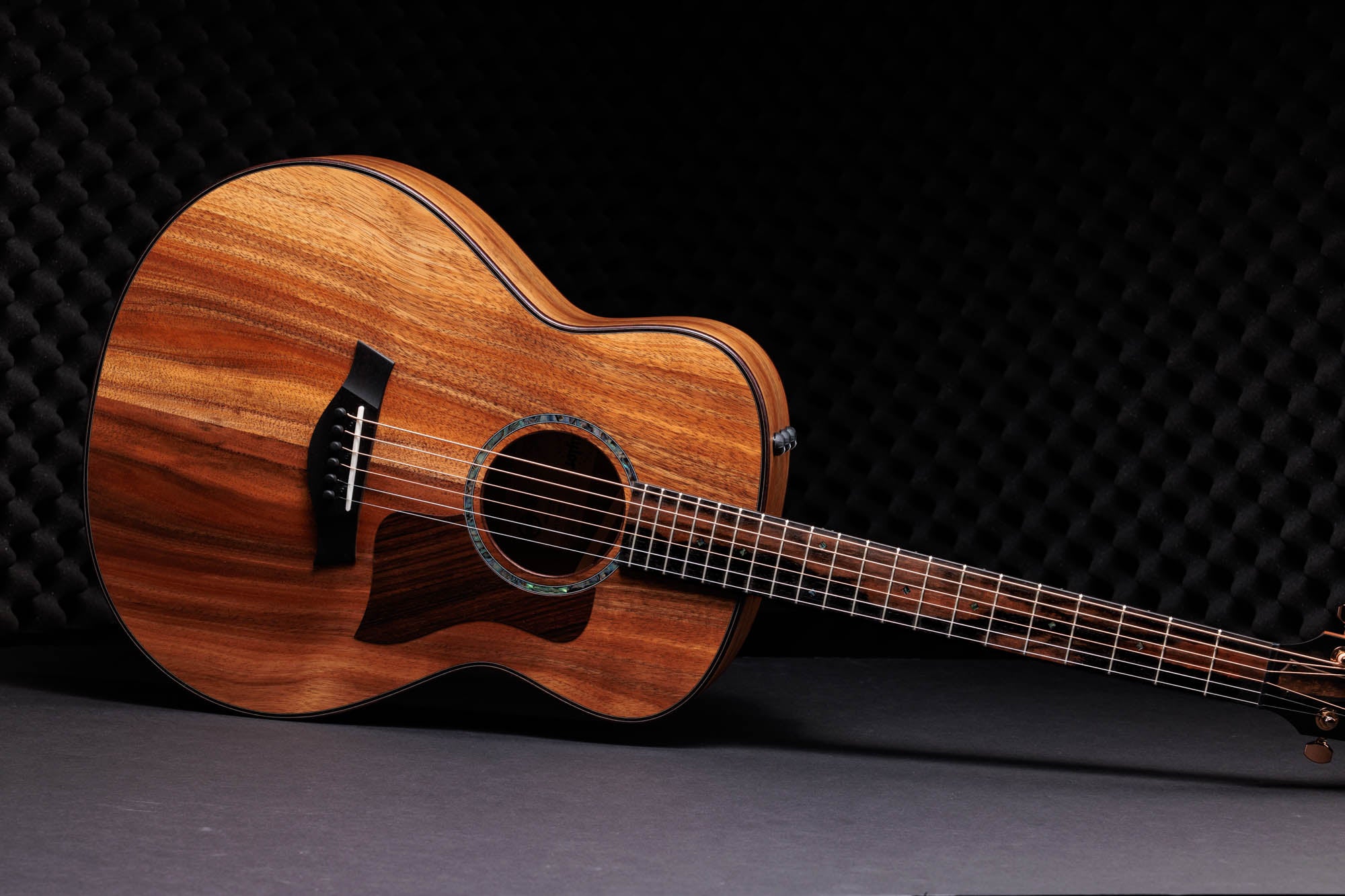 Taylor Custom #30: C721E B4030 – Grand Theater, Select Hawaiian Koa/Select Hawaiian Koa